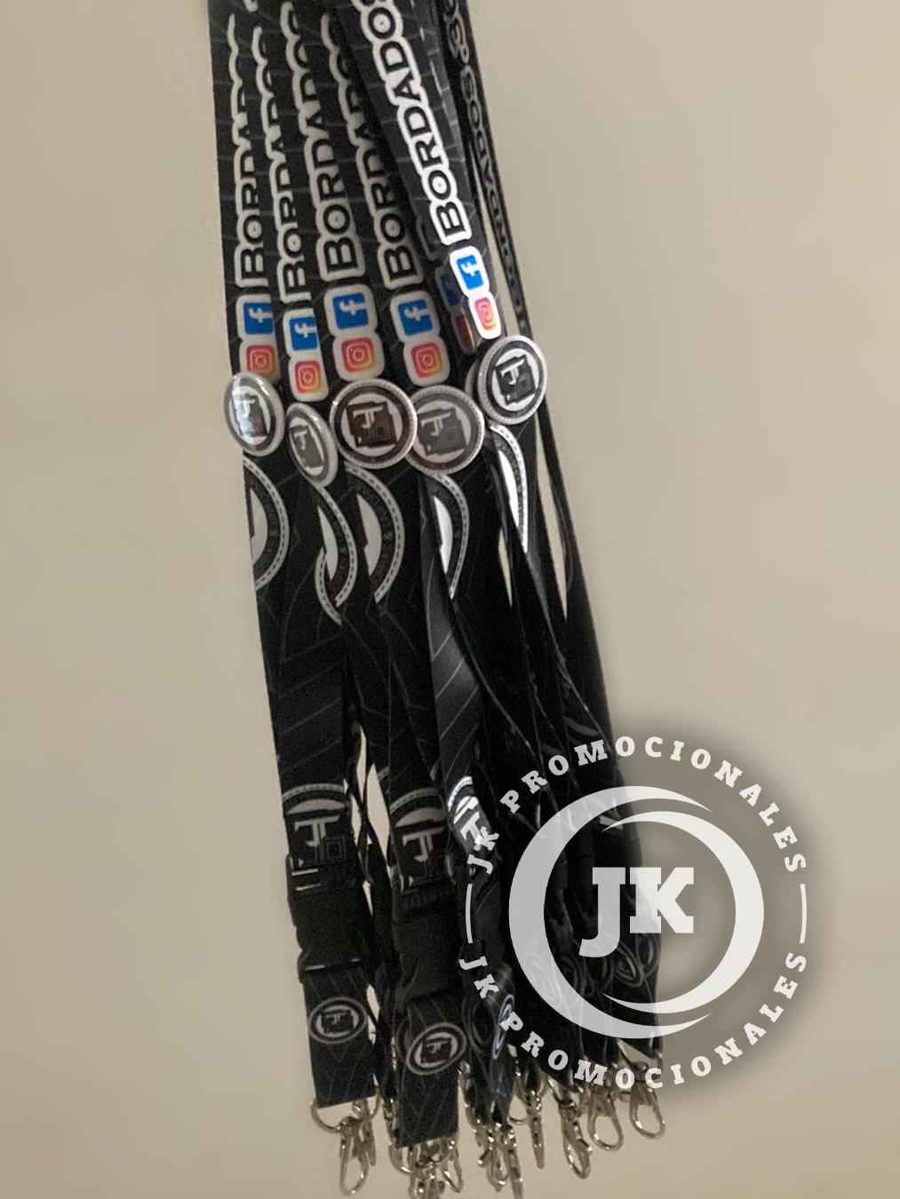 diseño lanyard para empresas